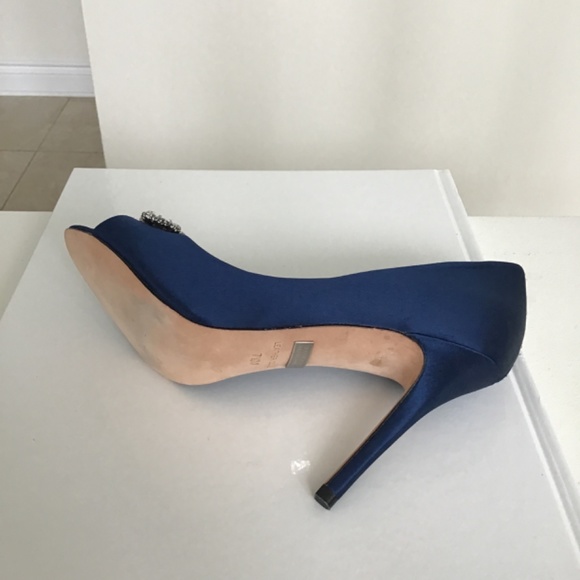 Badgley Mischka royal blue satin open toe pump size 7-7 1/2 - Picture 8 of 10